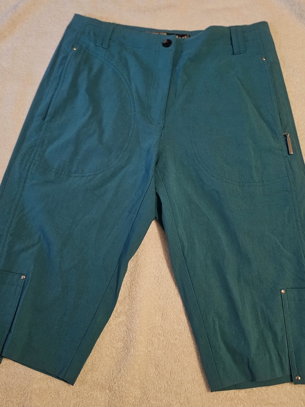 Jamie Sadock Teal Golf Capri Cargo Pants Women's Size 2 NWOT.